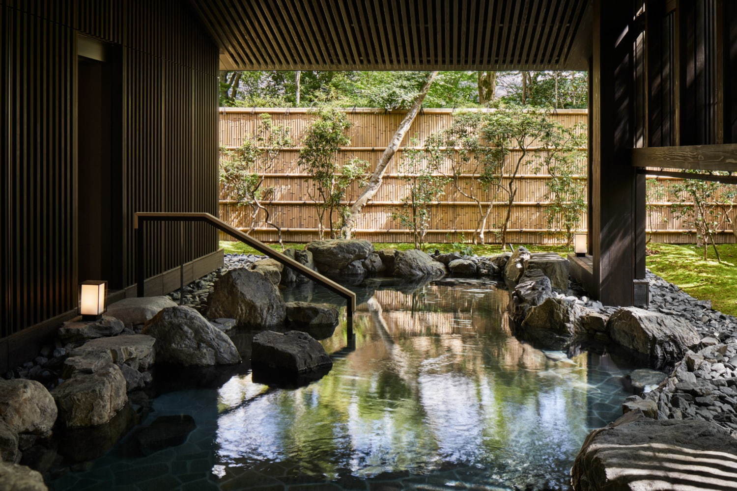 「アマン京都」が京都洛北にオープン - ミニマルなデザインの客室やスパで、自然を味わうリゾート｜写真6