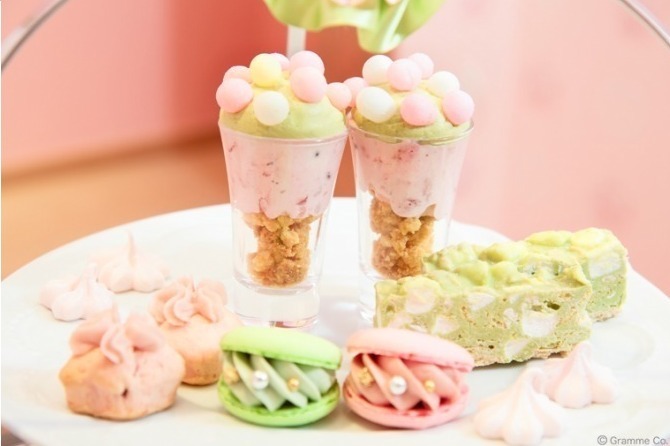 WEB｜Q-pot CAFE.の“桜”メニュー - アフタヌーンティー＆苺大福クリームを使ったパフェなど