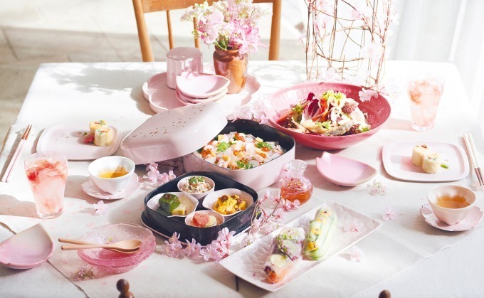 アフタヌーンティー・リビング、桜×伝統工芸の春色テーブルウエア - 淡いピンクの器やグラスなど｜写真1