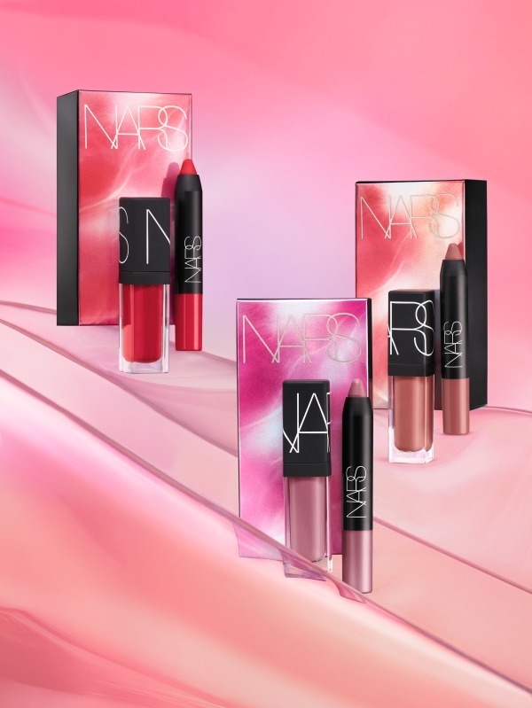 左から)NARS エクスプリシットカラー リップデュオ 1167,8399,8398 各3,200円＋税＜数量限定＞