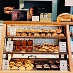 “トリュフ”使用の高級パン屋「トリュフベーカリー」モチモチ食感の塩パン＆卵と合わせたサンドイッチ｜写真3