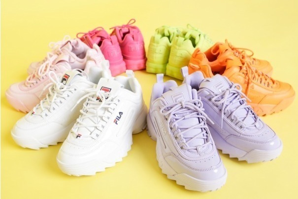 「アトモス ハート」渋谷センター街にオープン、“全身コーデ提案”女性向けスニーカーセレクトショップ