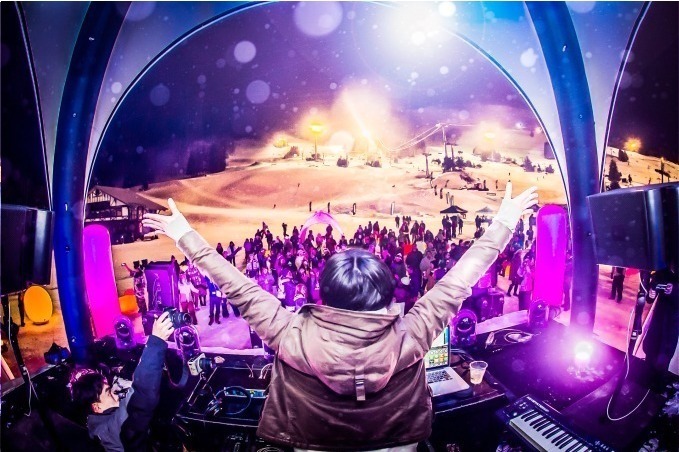 DJ｜入場無料の雪山音楽フェス「スノーライトフェスティバル」新潟・苗場スキー場で、PESやSALUら出演