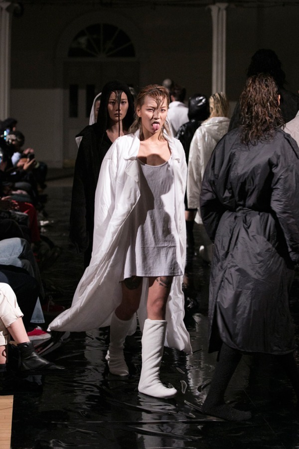 イクミ 2019-20年秋冬<span>コレクション</span> - 写真25