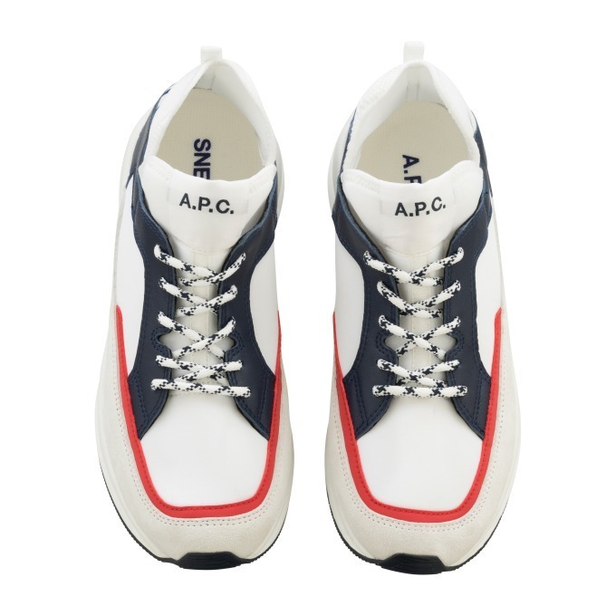 A.P.C.新作"スリッポン"スニーカー2種、ヒールにビックロゴ＆初登場ダークカラー｜写真12