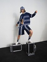 アディダス オリジナルスより左右非対称“3本線”のセットアップなど、NY女性デザイナーとコラボ｜写真9