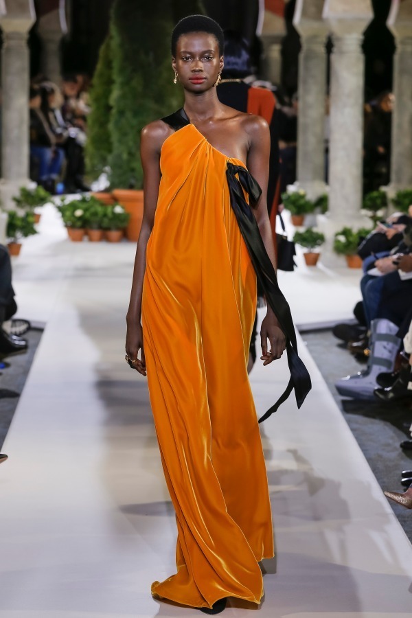 オスカー デ ラ レンタ(Oscar de la Renta) 2019-20年秋冬ウィメンズコレクション  - 写真16