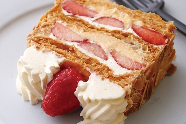 キハチ カフェ「ナポレオンパイ」