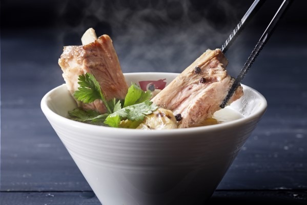 ローカルフード｜シンガポール名物バクテー(肉骨茶)の専門店「ビストロ ニョニャ」中目黒にオープン