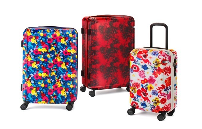蜷川実花「M / mika ninagawa」のスーツケース、ボディ一面に鮮やかな花をプリント｜写真1