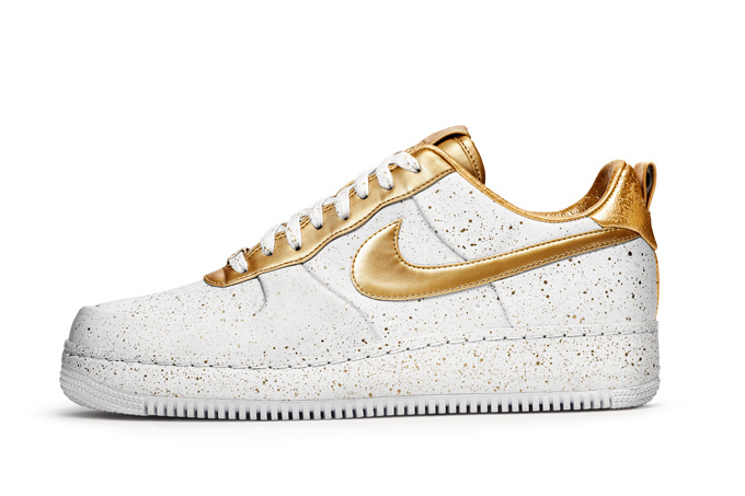 現在と過去をゴールドで表現したNIKE AIR FORCE 1｜写真2