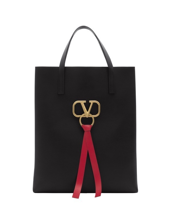 ヴァレンティノ ガラヴァーニの新作バッグ、“V”ロゴ＆リボンをあしらったトートやショルダー｜写真1