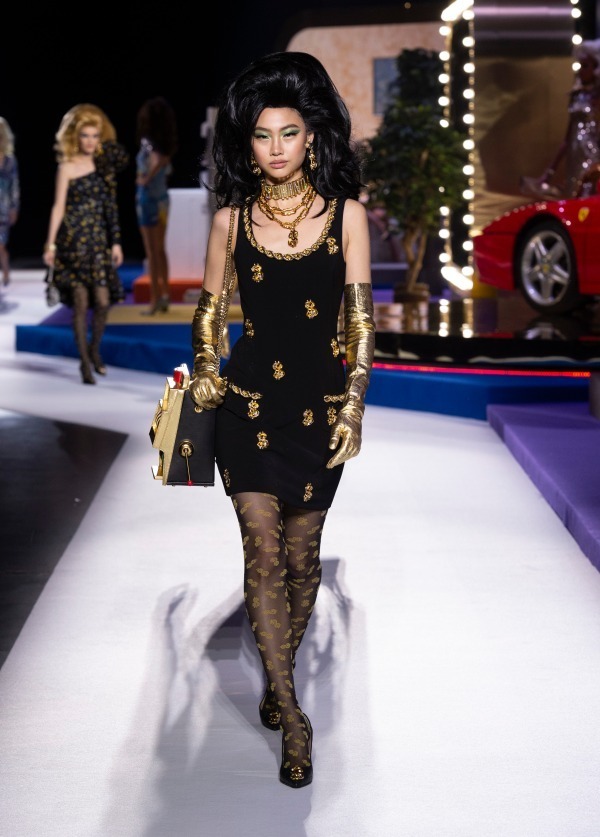 モスキーノ(MOSCHINO) 2019-20年秋冬ウィメンズコレクション  - 写真10