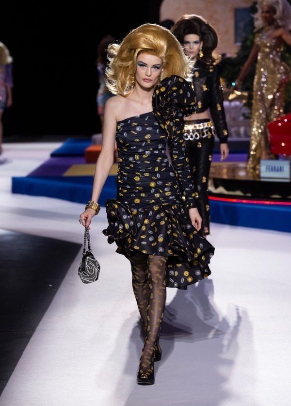 モスキーノ(MOSCHINO) 2019-20年秋冬ウィメンズコレクション  - 写真12