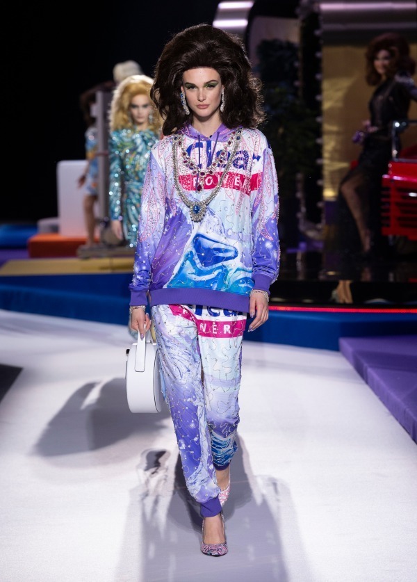 モスキーノ(MOSCHINO) 2019-20年秋冬ウィメンズコレクション  - 写真15