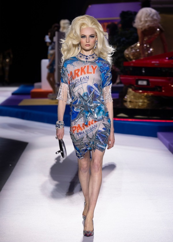 モスキーノ(MOSCHINO) 2019-20年秋冬ウィメンズコレクション  - 写真18