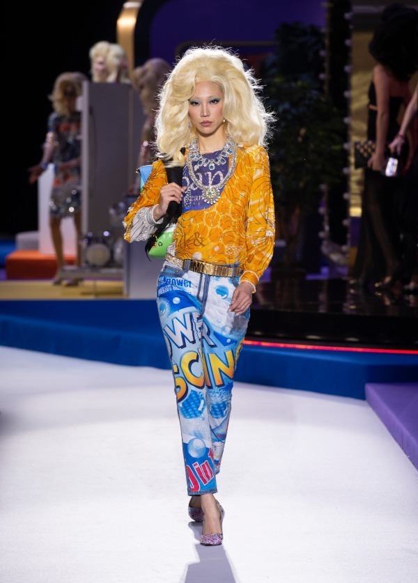 モスキーノ(MOSCHINO) 2019-20年秋冬ウィメンズコレクション  - 写真33