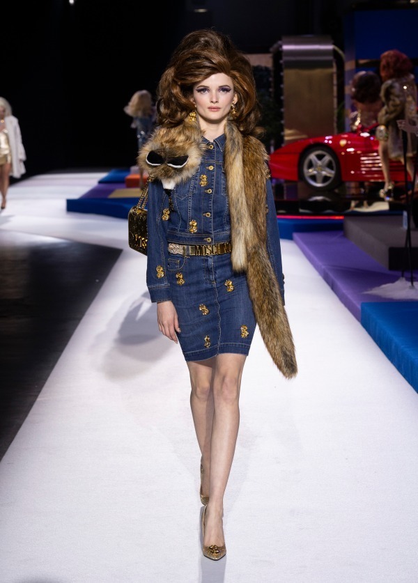 モスキーノ(MOSCHINO) 2019-20年秋冬ウィメンズコレクション  - 写真37