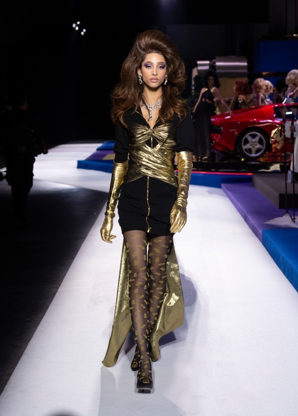 モスキーノ(MOSCHINO) 2019-20年秋冬ウィメンズコレクション  - 写真50