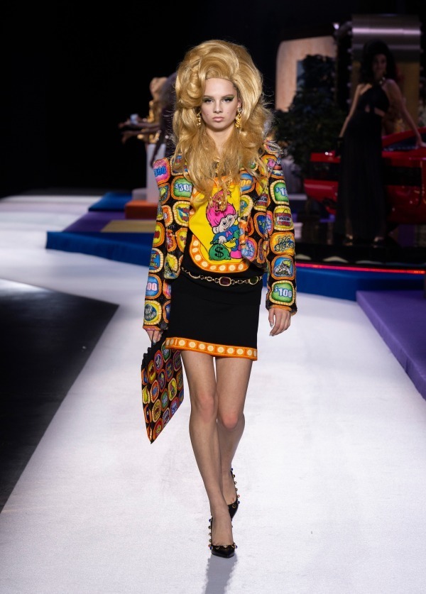 モスキーノ(MOSCHINO) 2019-20年秋冬ウィメンズコレクション  - 写真51