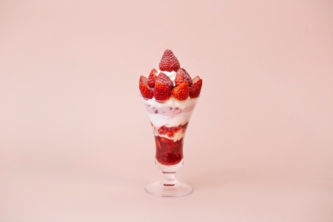 ストロベリーパフェ 1,000円+税