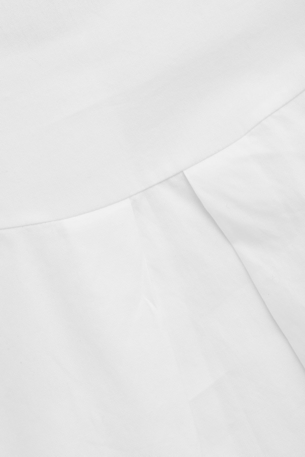 COS“白シャツ”のカプセルコレクション、シンプルかつスタンダードなメンズ＆ウィメンズ全8型｜写真21