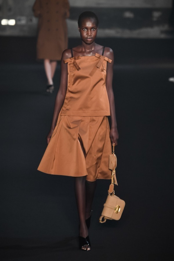 ヌメロ ヴェントゥーノ 2019-20年秋冬<span>コレクション</span> - 写真12