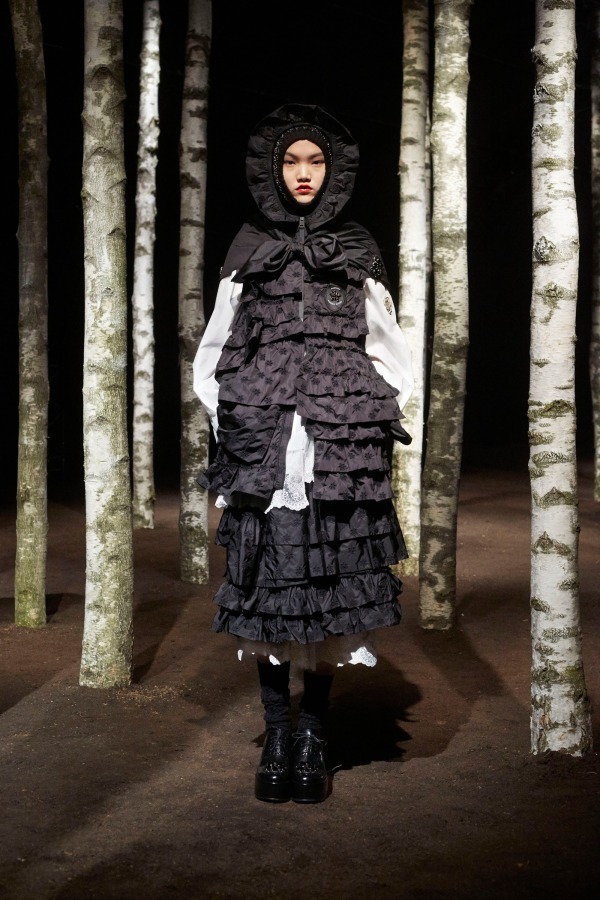 モンクレール ジーニアス 4 モンクレール シモーン・ロシャ(MONCLER GENIUS 4 MONCLER SIMONE ROCHA) 2019-20年秋冬ウィメンズコレクション  - 写真9