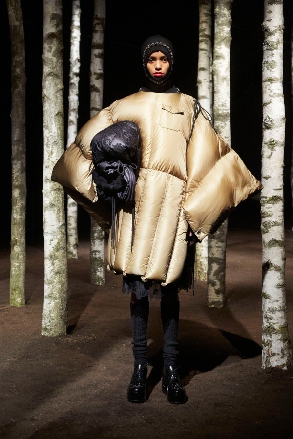 モンクレール ジーニアス 4 モンクレール シモーン・ロシャ(MONCLER GENIUS 4 MONCLER SIMONE ROCHA) 2019-20年秋冬ウィメンズコレクション  - 写真19