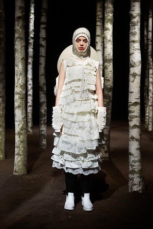 モンクレール ジーニアス 4 モンクレール シモーン・ロシャ(MONCLER GENIUS 4 MONCLER SIMONE ROCHA) 2019-20年秋冬ウィメンズコレクション  - 写真23