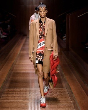 バーバリー(BURBERRY) 2019-20年秋冬ウィメンズコレクション  - 写真22