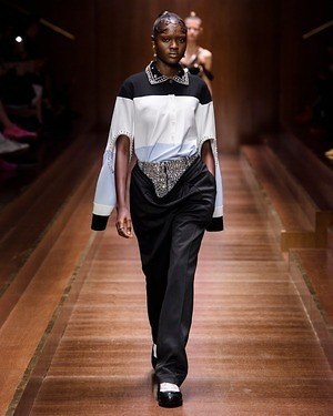 バーバリー(BURBERRY) 2019-20年秋冬ウィメンズコレクション  - 写真28