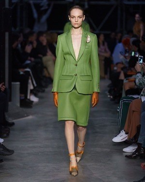 バーバリー(BURBERRY) 2019-20年秋冬ウィメンズコレクション  - 写真55