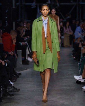 バーバリー(BURBERRY) 2019-20年秋冬ウィメンズコレクション  - 写真56