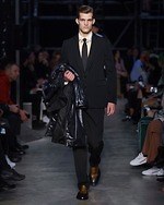 バーバリー 2019年秋冬メンズコレクション、確立された伝統と反抗的な文化の共存｜写真13