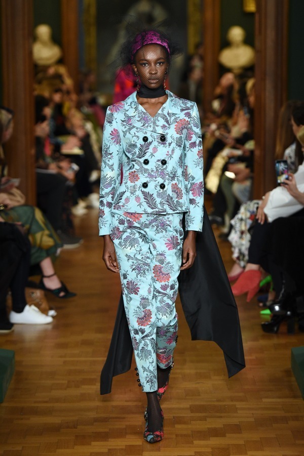 アーデム(ERDEM) 2019-20年秋冬ウィメンズコレクション  - 写真18