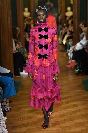 アーデム(ERDEM) 2019-20年秋冬ウィメンズコレクション  - 写真19