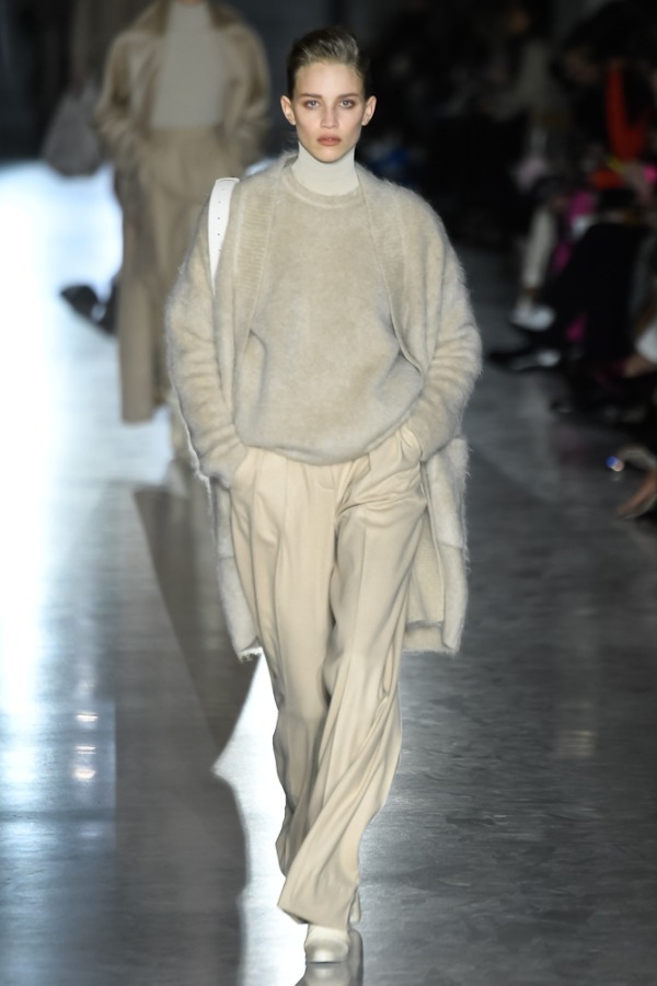 マックスマーラ(Max Mara) 2019-20年秋冬ウィメンズコレクション シルエット - 写真3