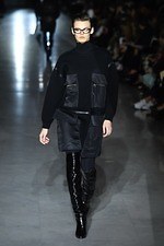 マックスマーラ 2019-20年秋冬コレクション、マスキュリンなピースでグラマーを表現｜写真53