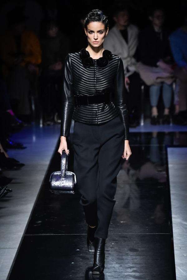 ジョルジオ アルマーニ(Giorgio Armani) 2019-20年秋冬ウィメンズコレクション  - 写真37