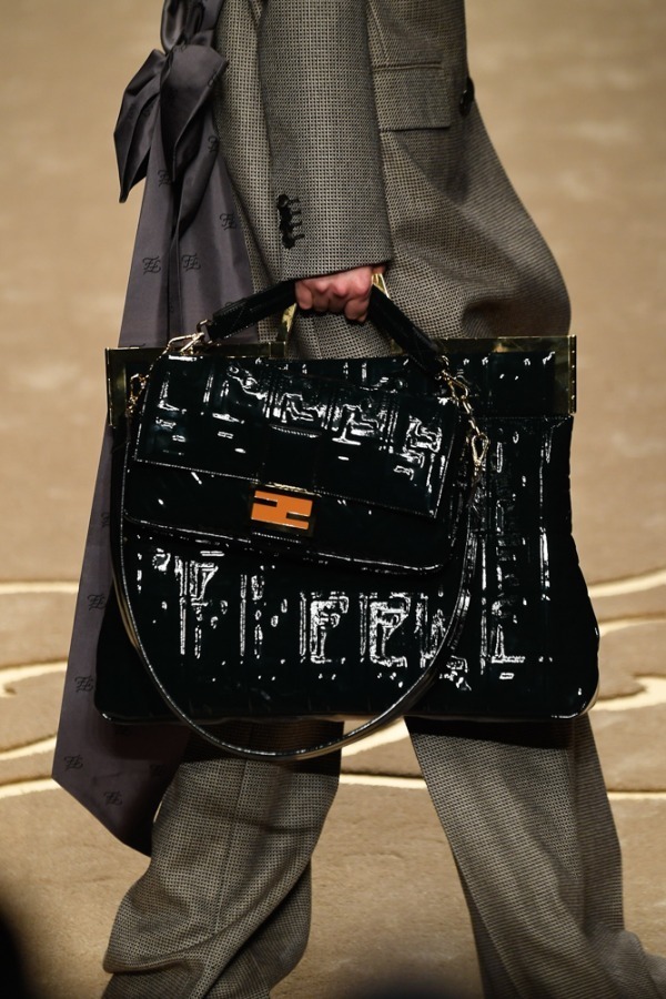 フェンディ(FENDI) 2019-20年秋冬ウィメンズコレクション  - 写真11