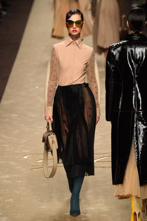 フェンディ(FENDI) 2019-20年秋冬ウィメンズコレクション  - 写真21