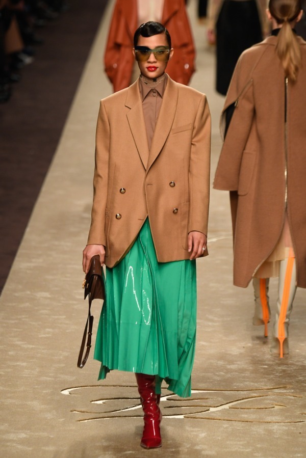 フェンディ(FENDI) 2019-20年秋冬ウィメンズコレクション  - 写真24