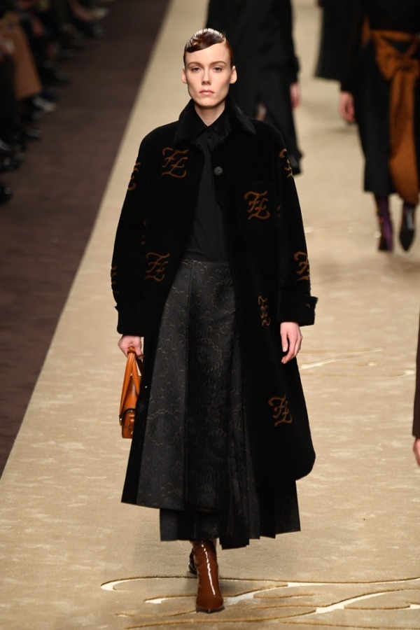 フェンディ(FENDI) 2019-20年秋冬ウィメンズコレクション  - 写真49