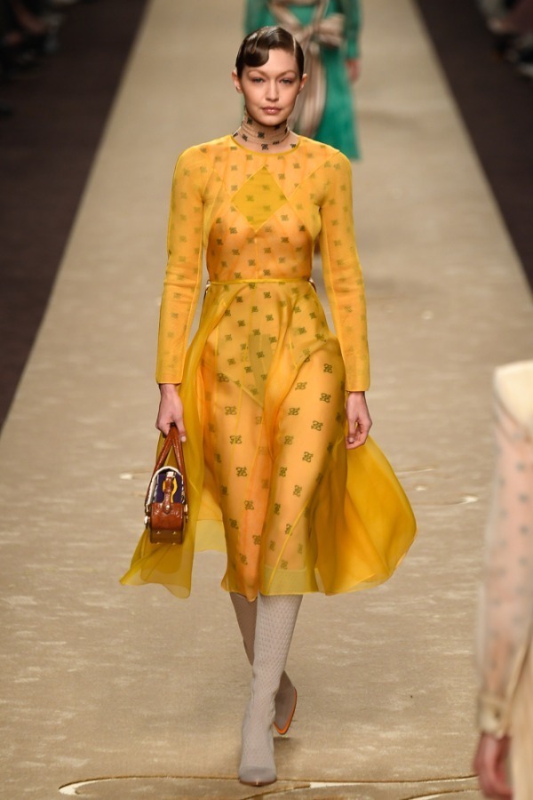 フェンディ(FENDI) 2019-20年秋冬ウィメンズコレクション  - 写真71