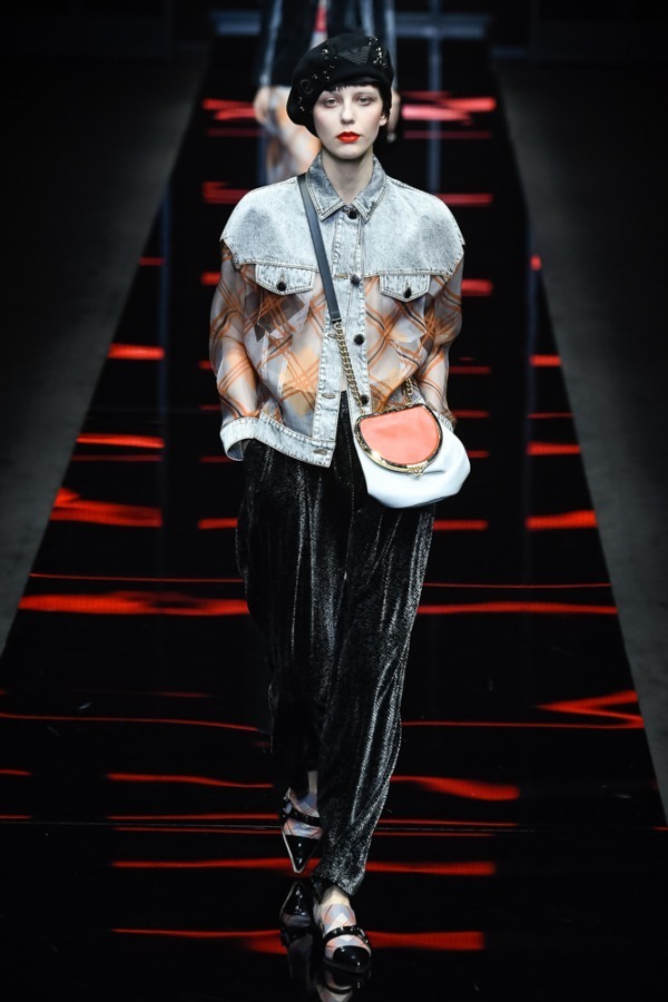 エンポリオ アルマーニ(EMPORIO ARMANI) 2019-20年秋冬ウィメンズコレクション シルエット - 写真12