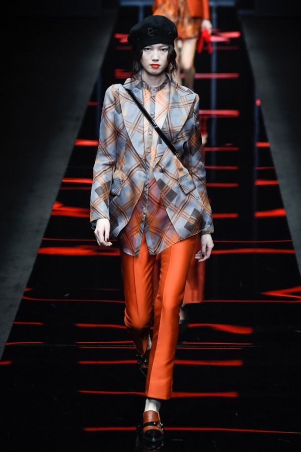 エンポリオ アルマーニ(EMPORIO ARMANI) 2019-20年秋冬ウィメンズコレクション  - 写真19