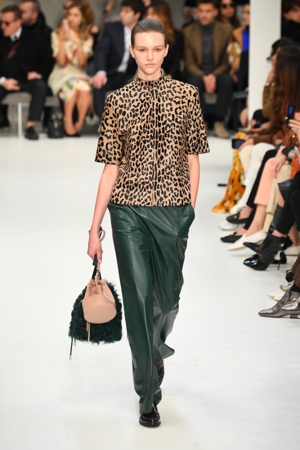 トッズ(TOD'S) 2019-20年秋冬ウィメンズコレクション シルエット - 写真27