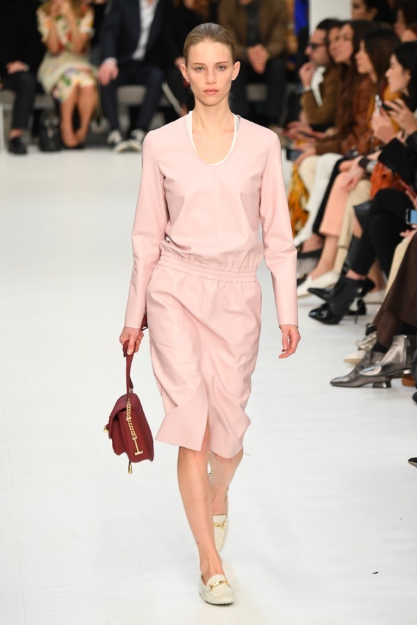 トッズ(TOD'S) 2019-20年秋冬ウィメンズコレクション シルエット - 写真31