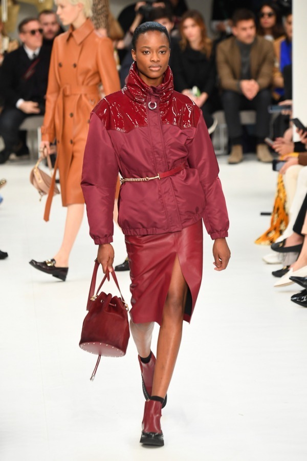 トッズ(TOD'S) 2019-20年秋冬ウィメンズコレクション シルエット - 写真35